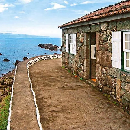 Casa vacanze Homes Adegas Do Pico In Pra Nha De Baixo Pico Azores *